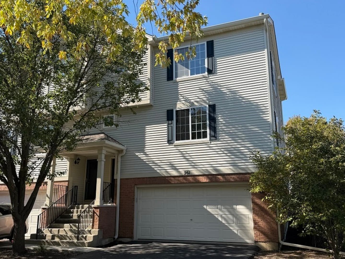 261 Evergreen Circle, Gilberts