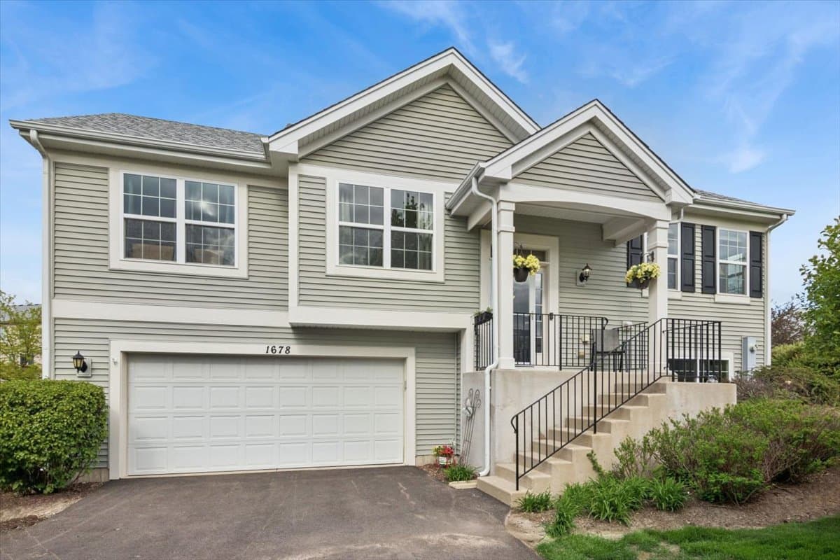 1678 Windward Drive, Pingree Grove