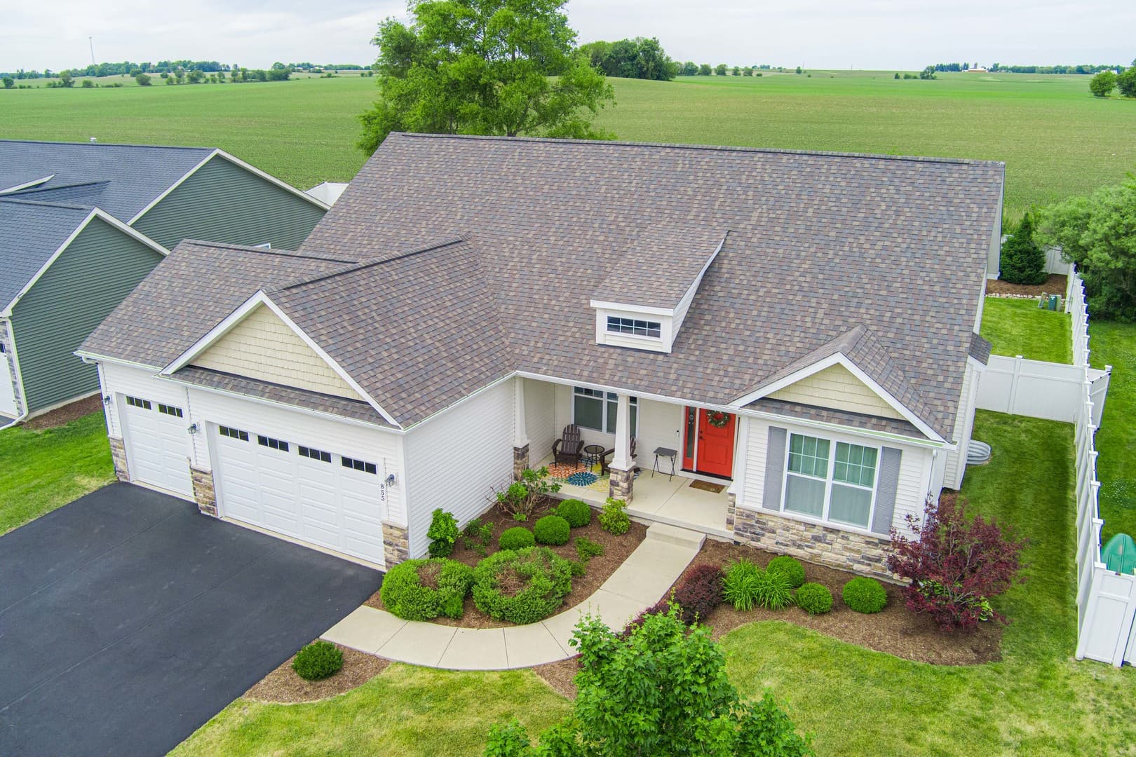 855 Coventry Circle, Sycamore