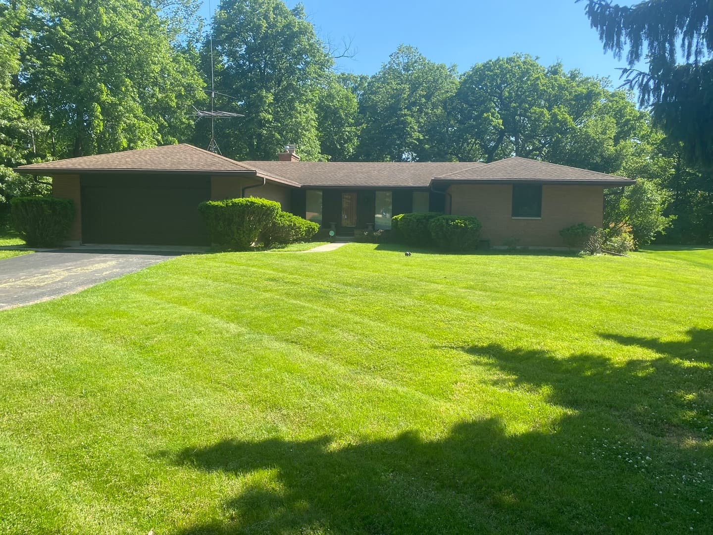 36W527 Oak Hill Drive, West Dundee